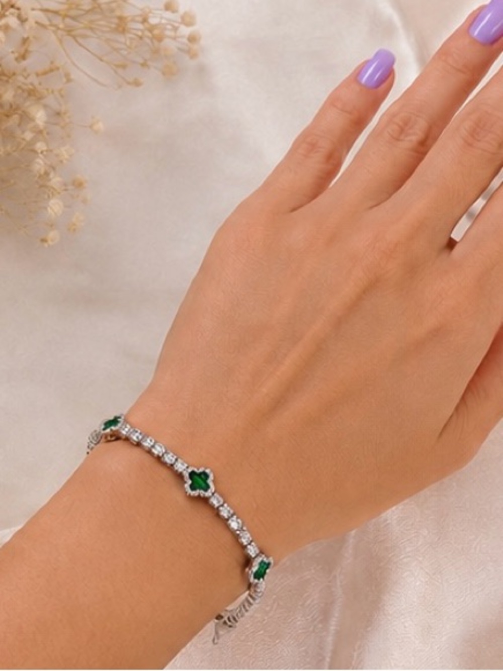 Emerald Green Clover Tennis Bracelet - Women Jewelry ☘️✨
